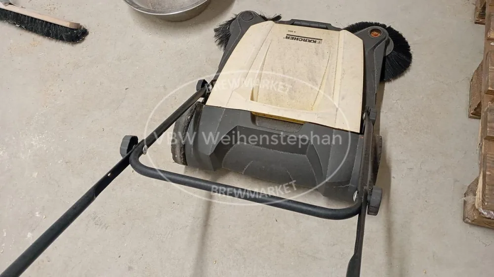 hand sweeper