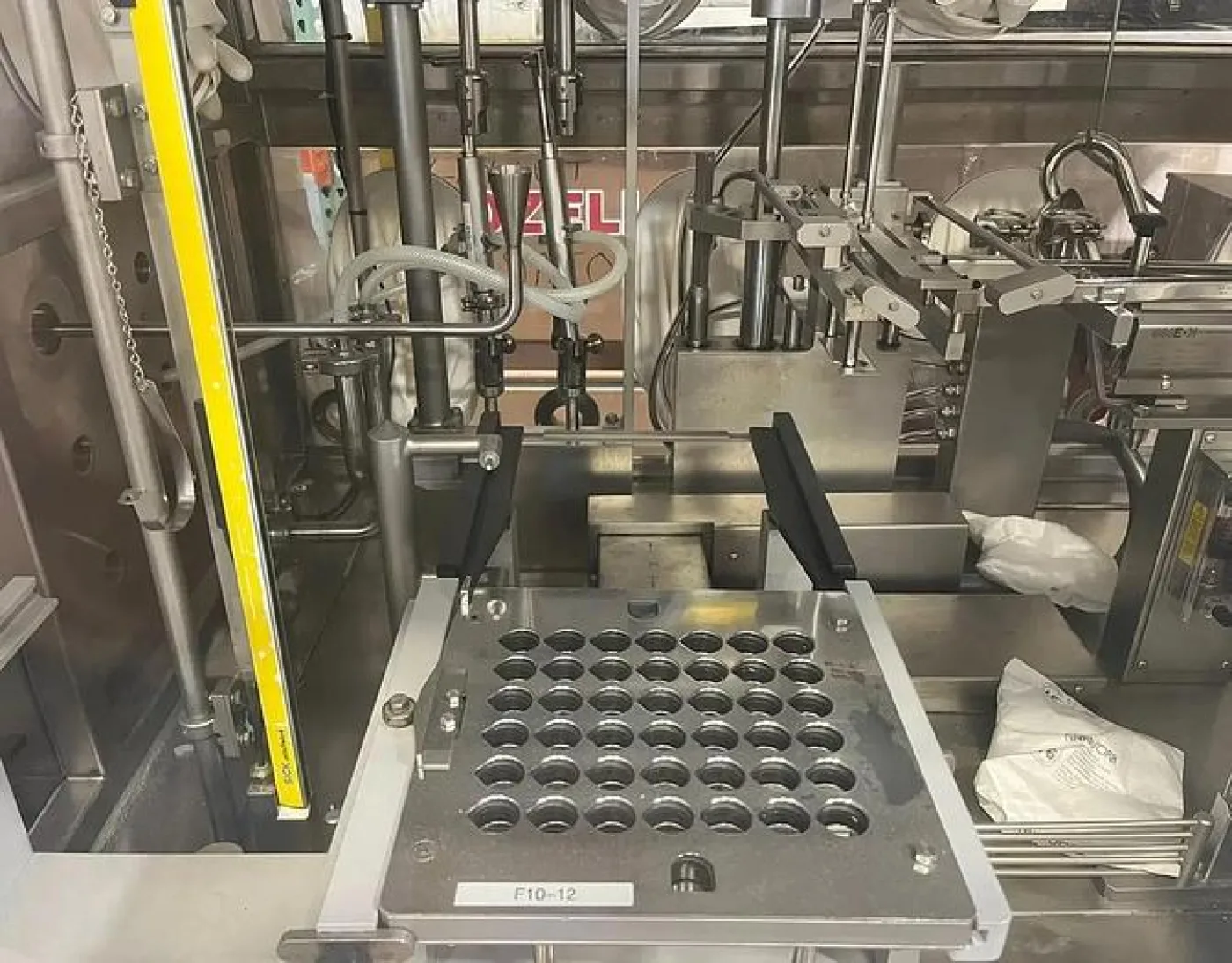 INOVA - Riempitrice + Tappatrice - SV 122 V - 4