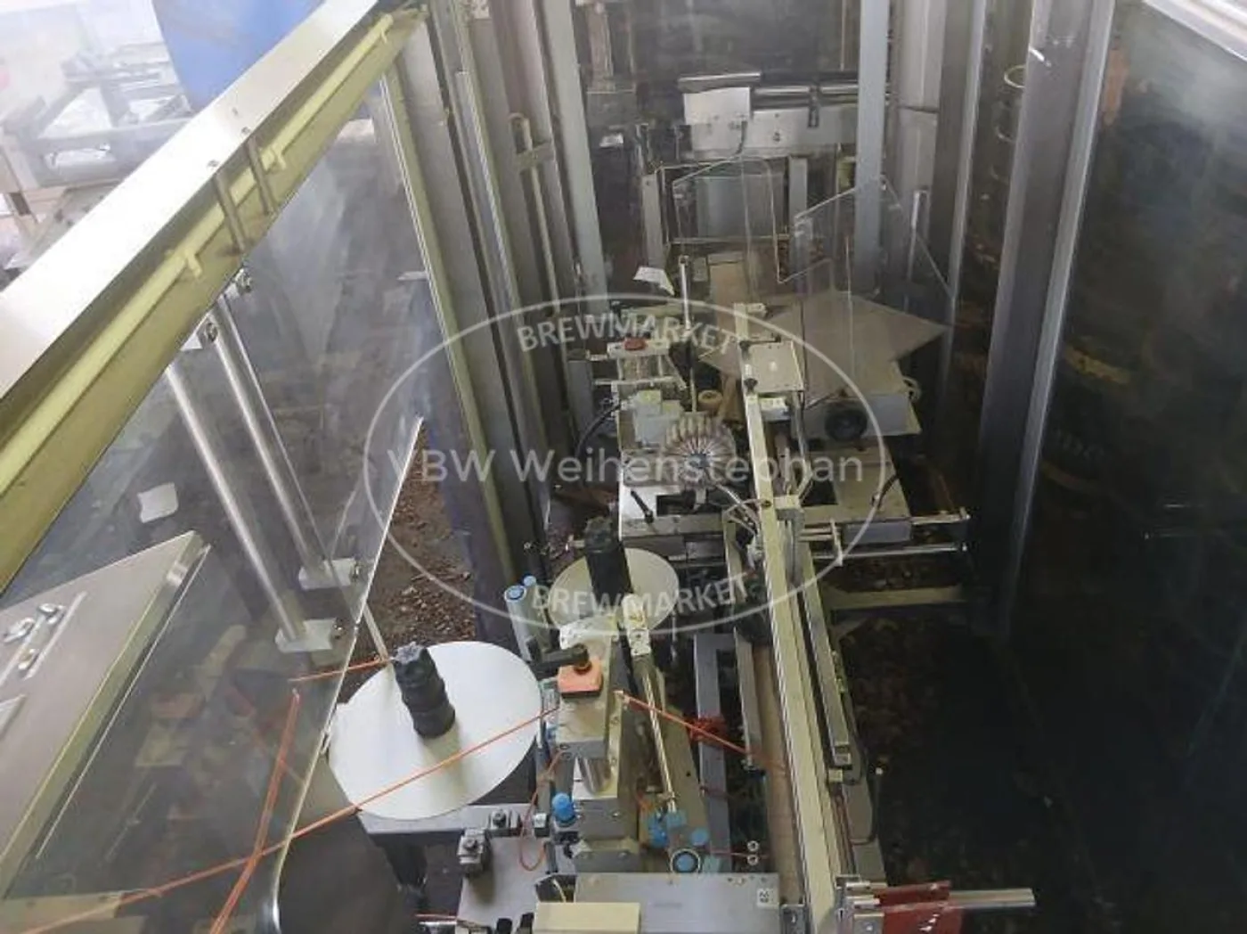 Filling, sealing and labelling machine for plastic buckets; manufactured between - 7