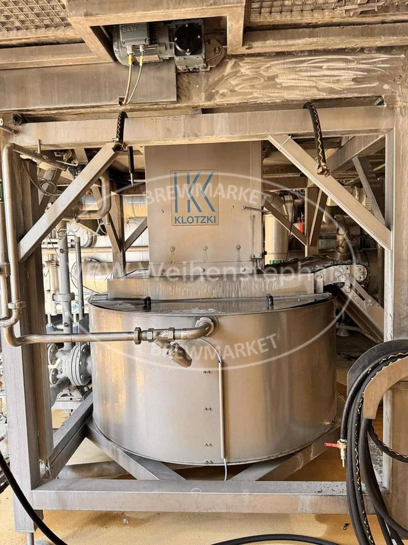 Crate washer - 3