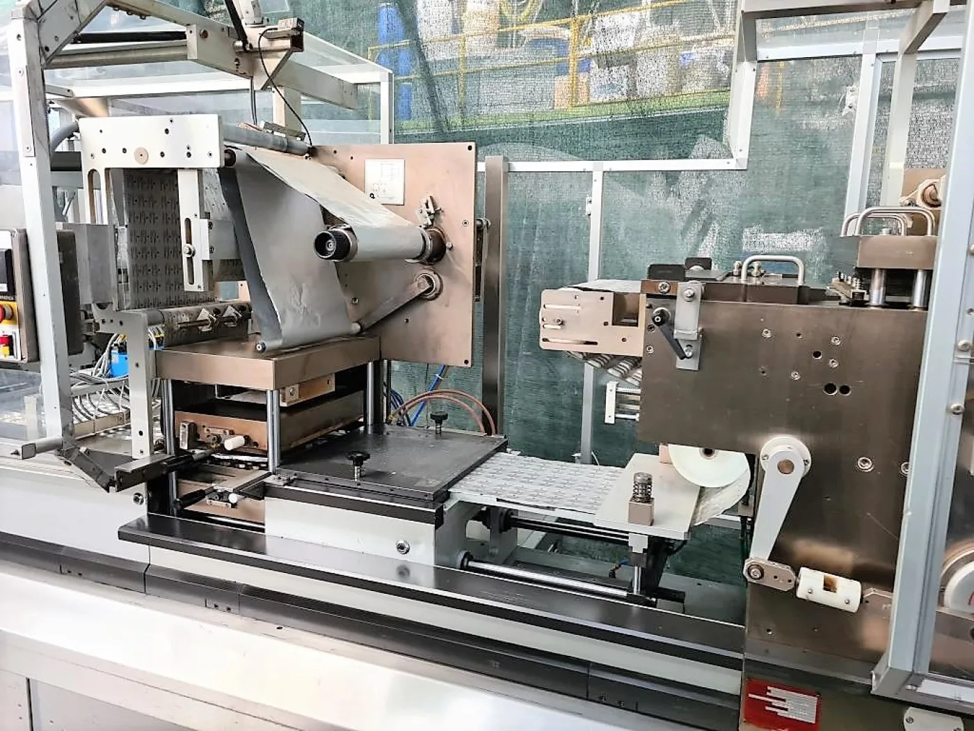BLISTERATRICE AUTOMATICA – PARTENA CAM – Mod. M90 - 4