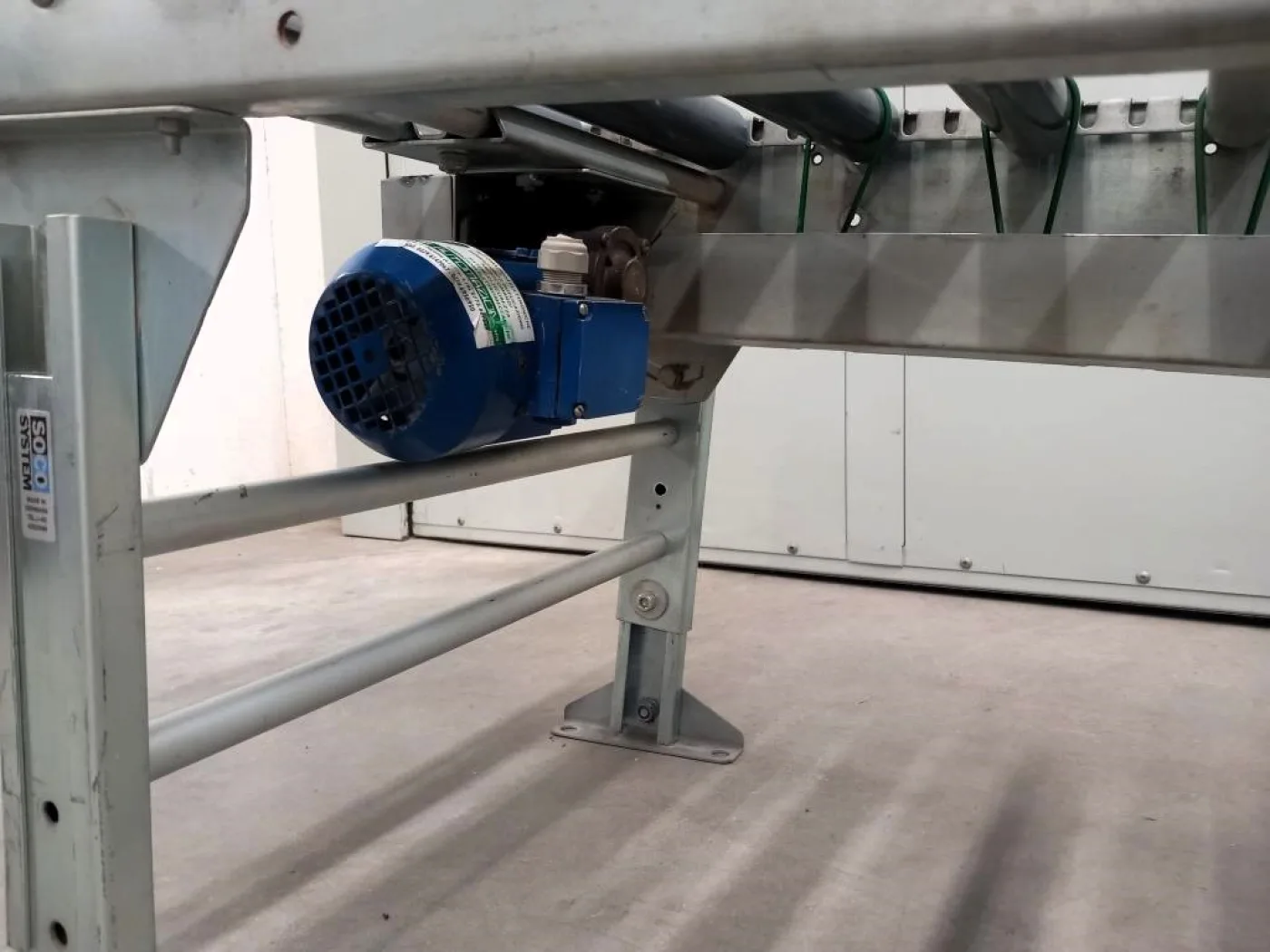 NASTRO TRASPORTATORE A RULLI MOTORIZZATO – SOCO SYSTEM - 4