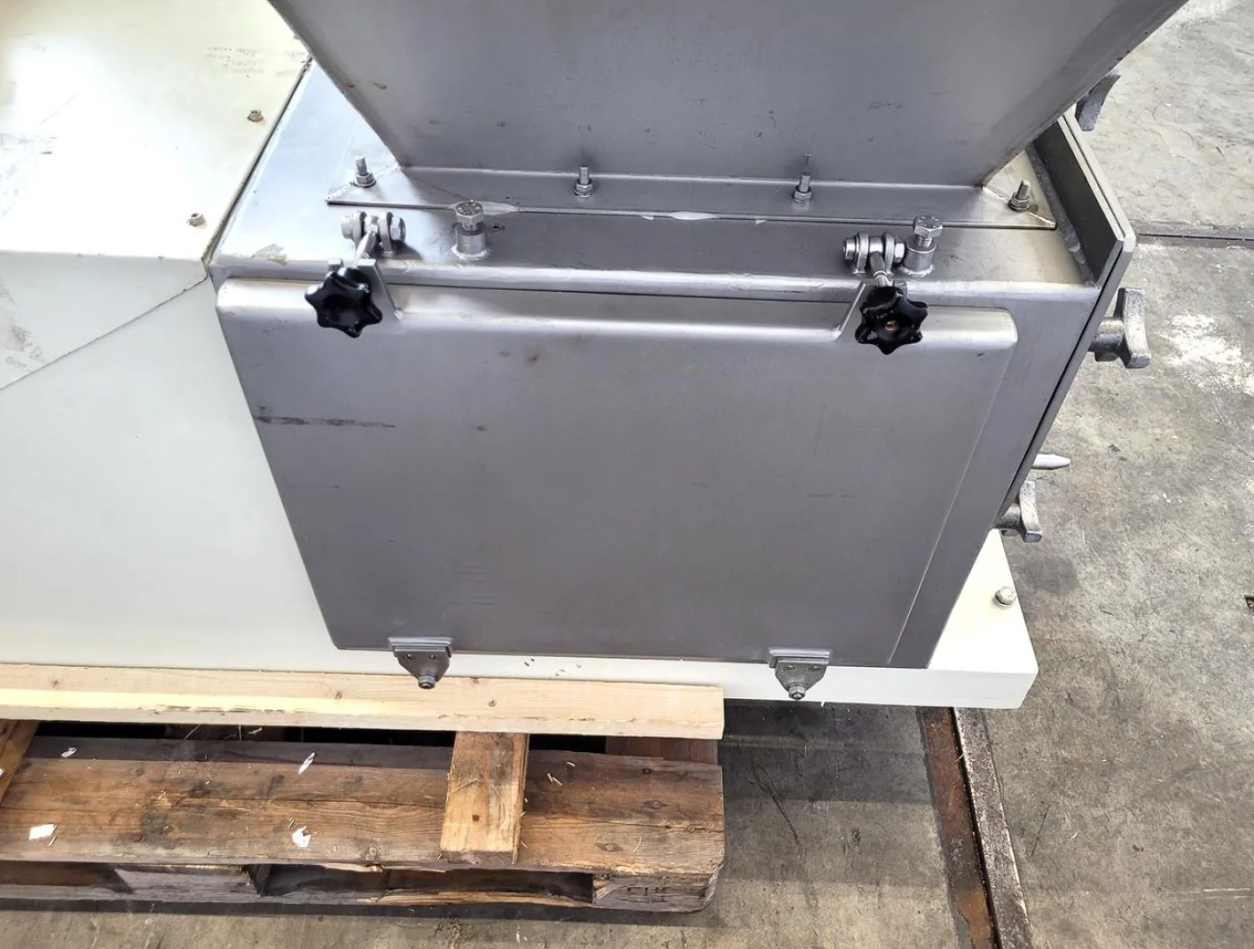 Powtek P300x450 Nibbler - Sieve granulator - 3