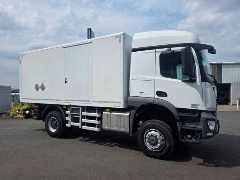 Mercedes Benz Arocs 1827 A 4x4 LBW Type-Treppe Schalter 2 Stück
