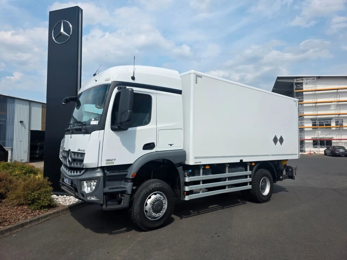Mercedes Benz Arocs 1827 A 4x4 LBW Type-Treppe Schalter 2 Stück - 3