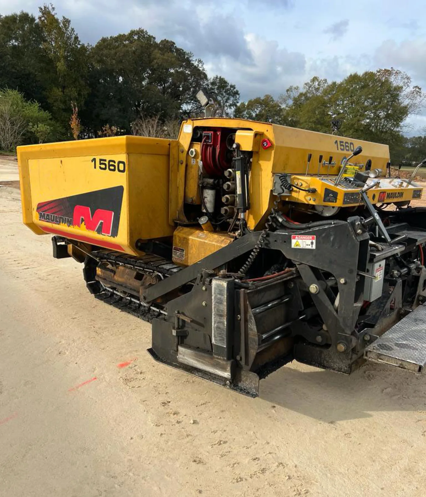 Bomag BF 300 C Paver - 8