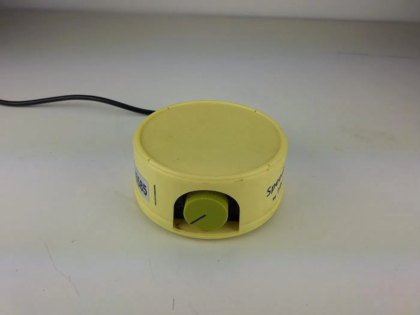 Hanna HI 180 Speedsafe Magnetic Stirrer - 1