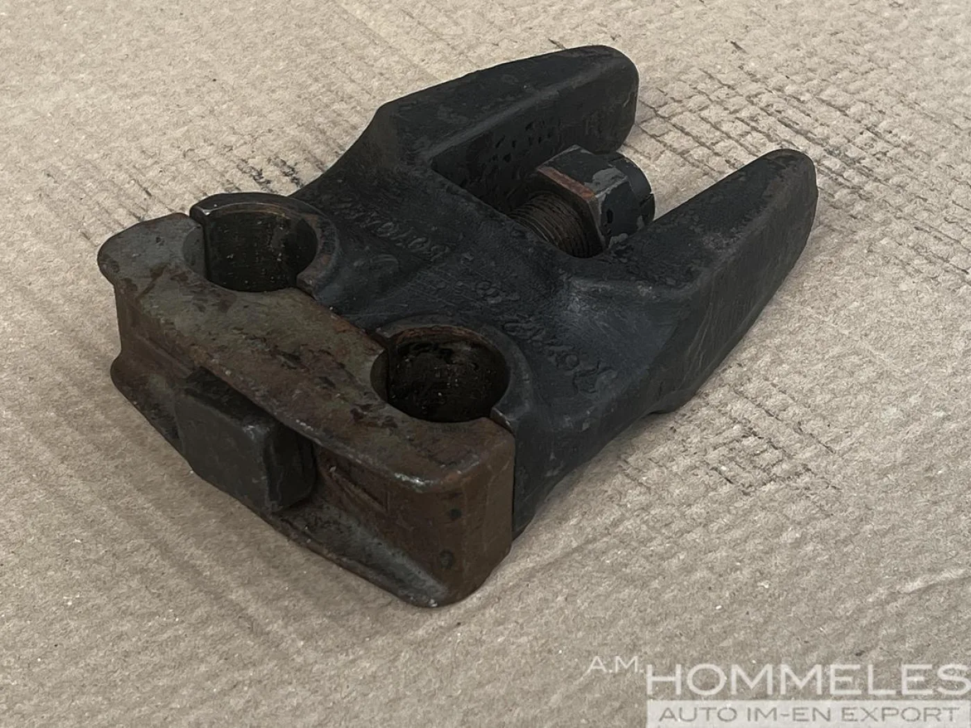 Track Center Guide Shoe 507044259 - 5