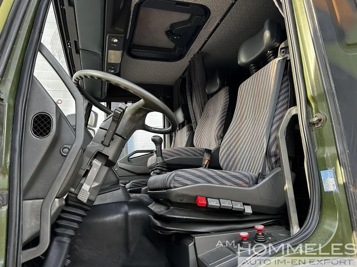 Iveco Trakker 8x8 tankertruck - 8