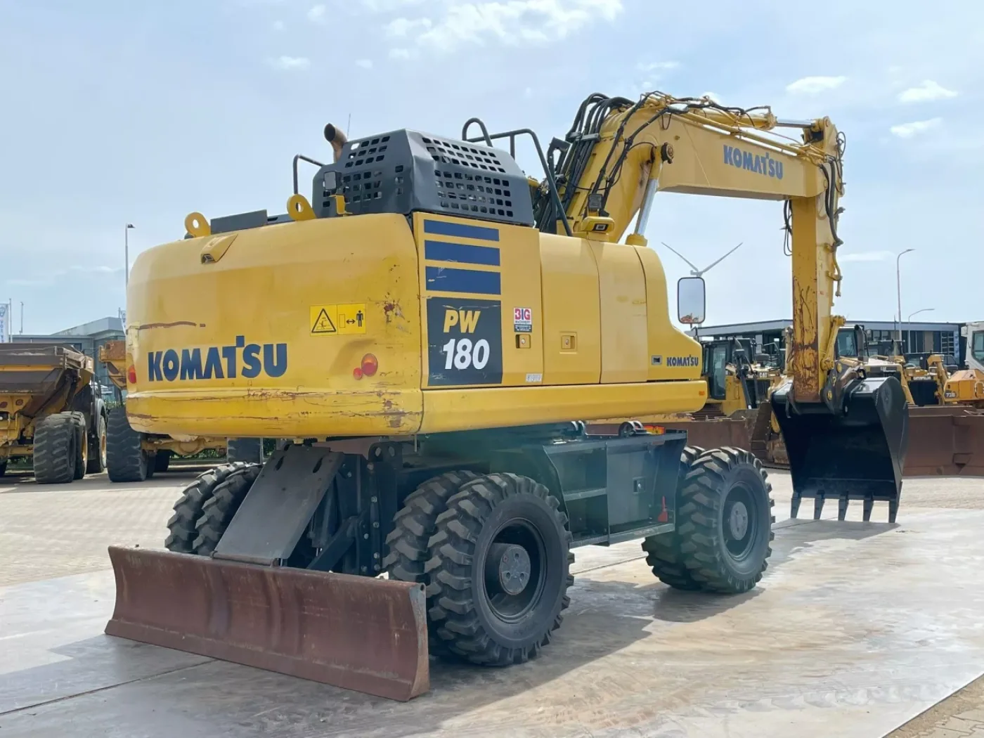 Komatsu PW180-11 - 5