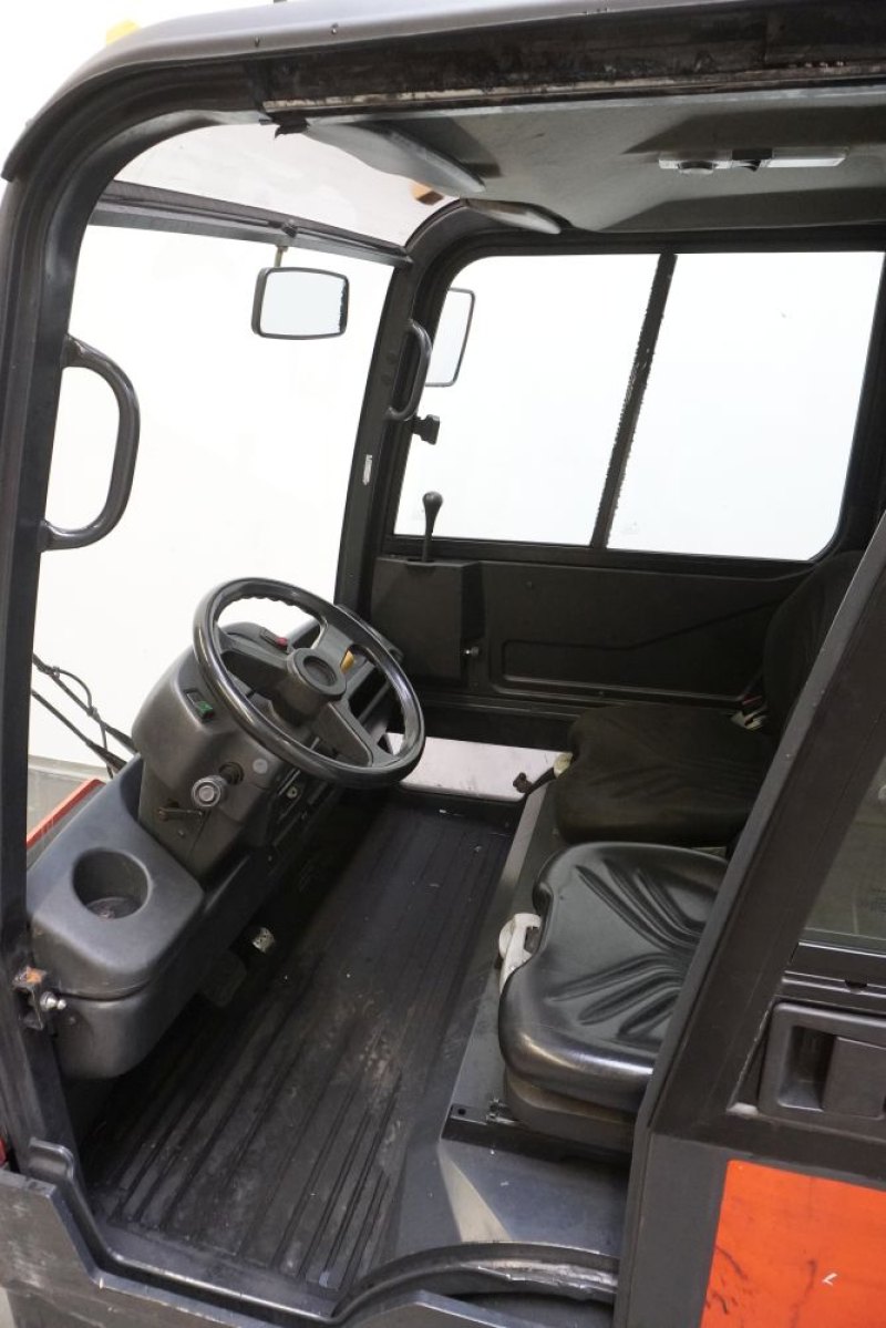Schlepper Linde P 250 127 (2013)