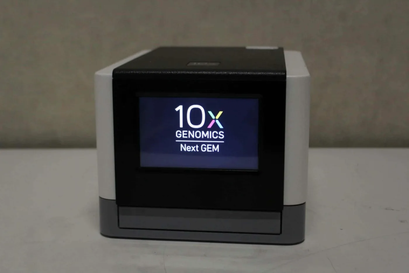 10x Genomics Chromium Single Cell Controller - 1