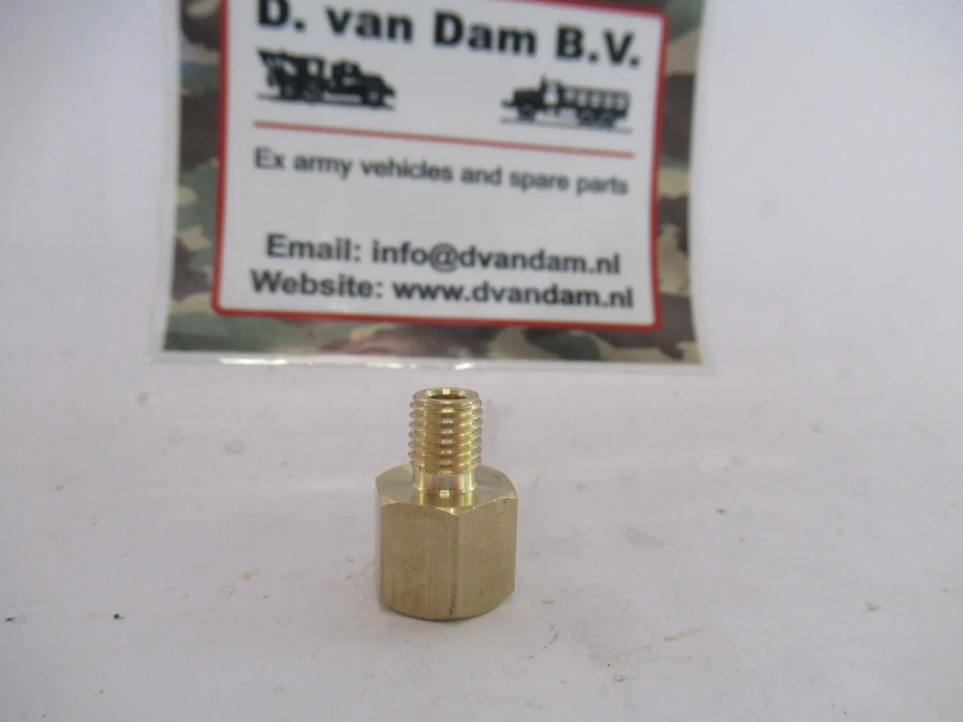 Verloopnippel brandstof/vacuümpomp - 4