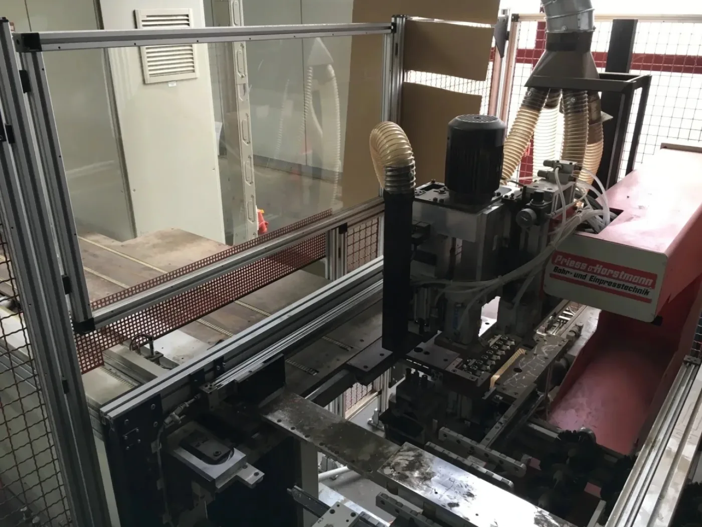 PRIESS & HORSTMANN BAT CNC Bohr und Einpressmaschine Türenfertigung Beschlagbohrmaschine - 4