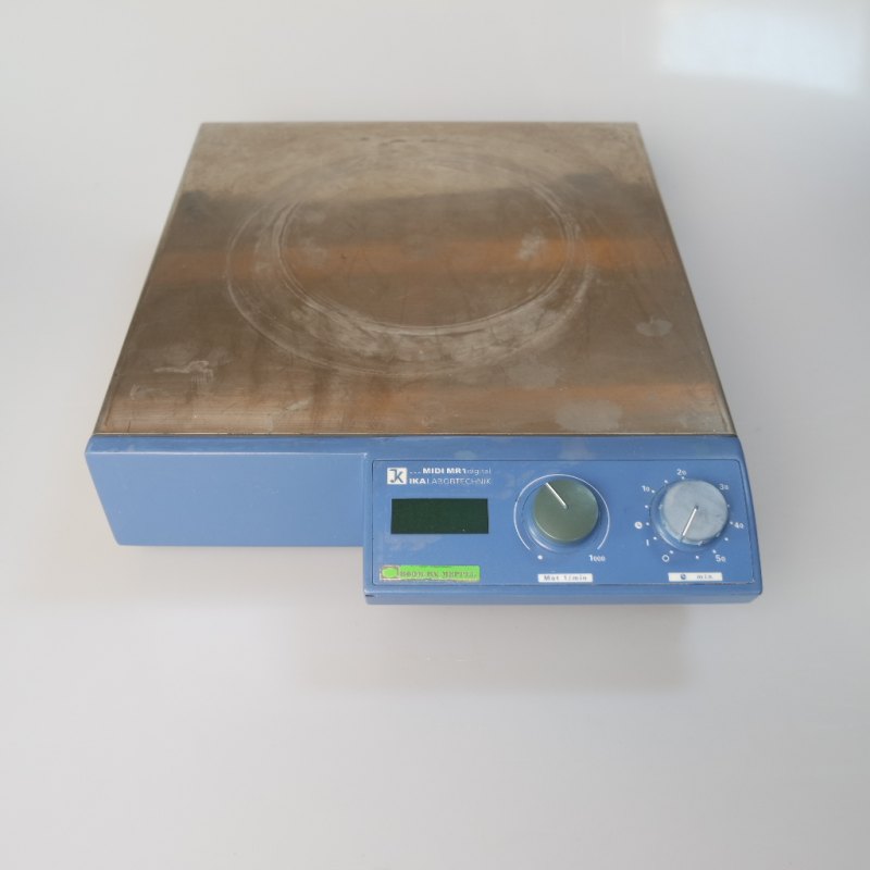 2202- Used magnetic stirrer IKA midi MR1 digital