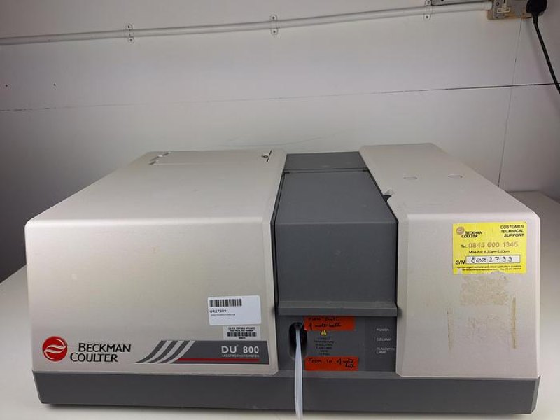 Beckman Coulter DU 800 UV-Vis Spectrophotometer