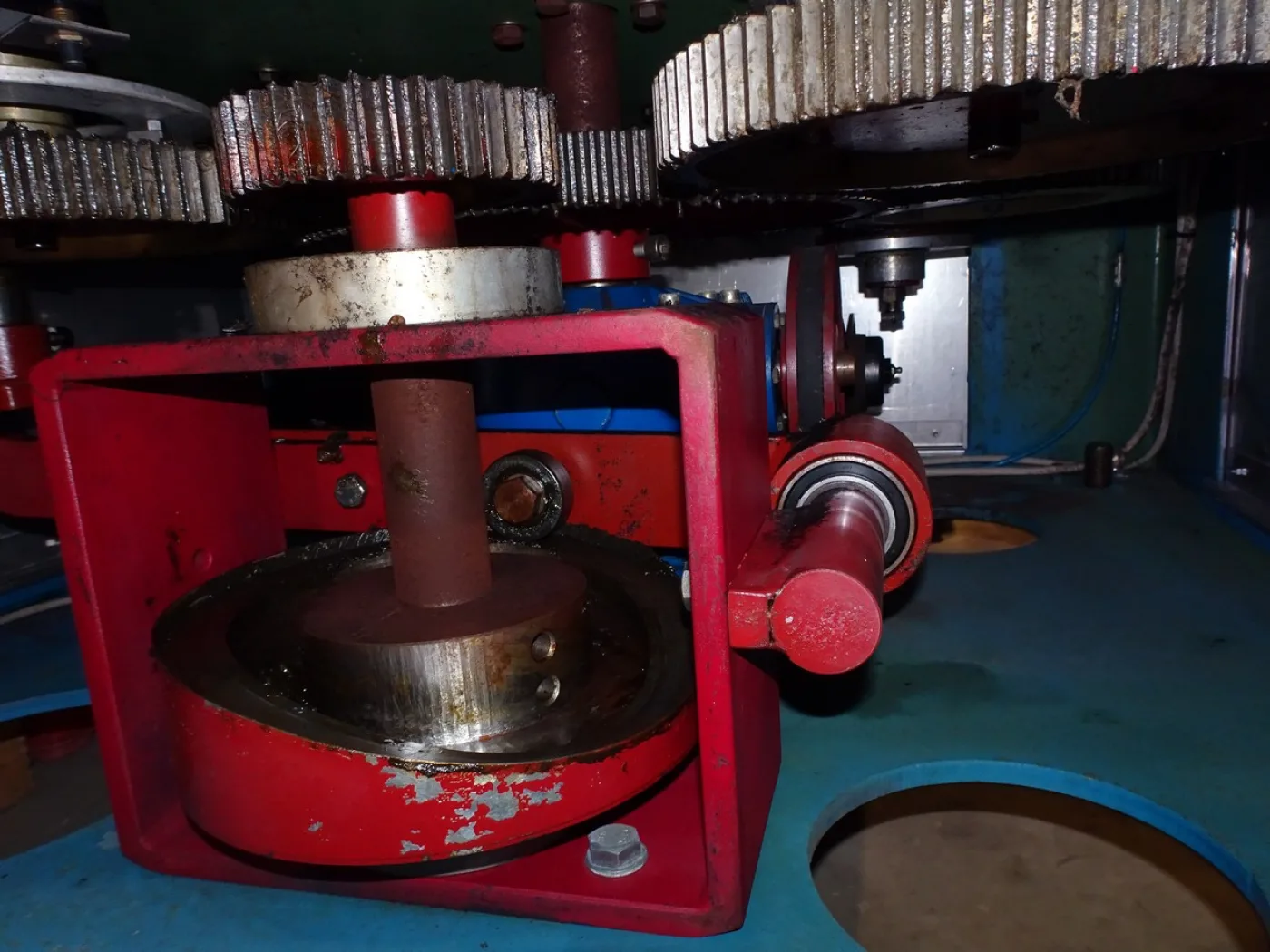 GLUE LABELLING MACHINE COMEN MODEL SR1 WITH 2 STATIONS AND LOCKING HEADS FOR APPLY LABEL BACK LABEL AND STICKER SECOND-HAND MACHINE - 8