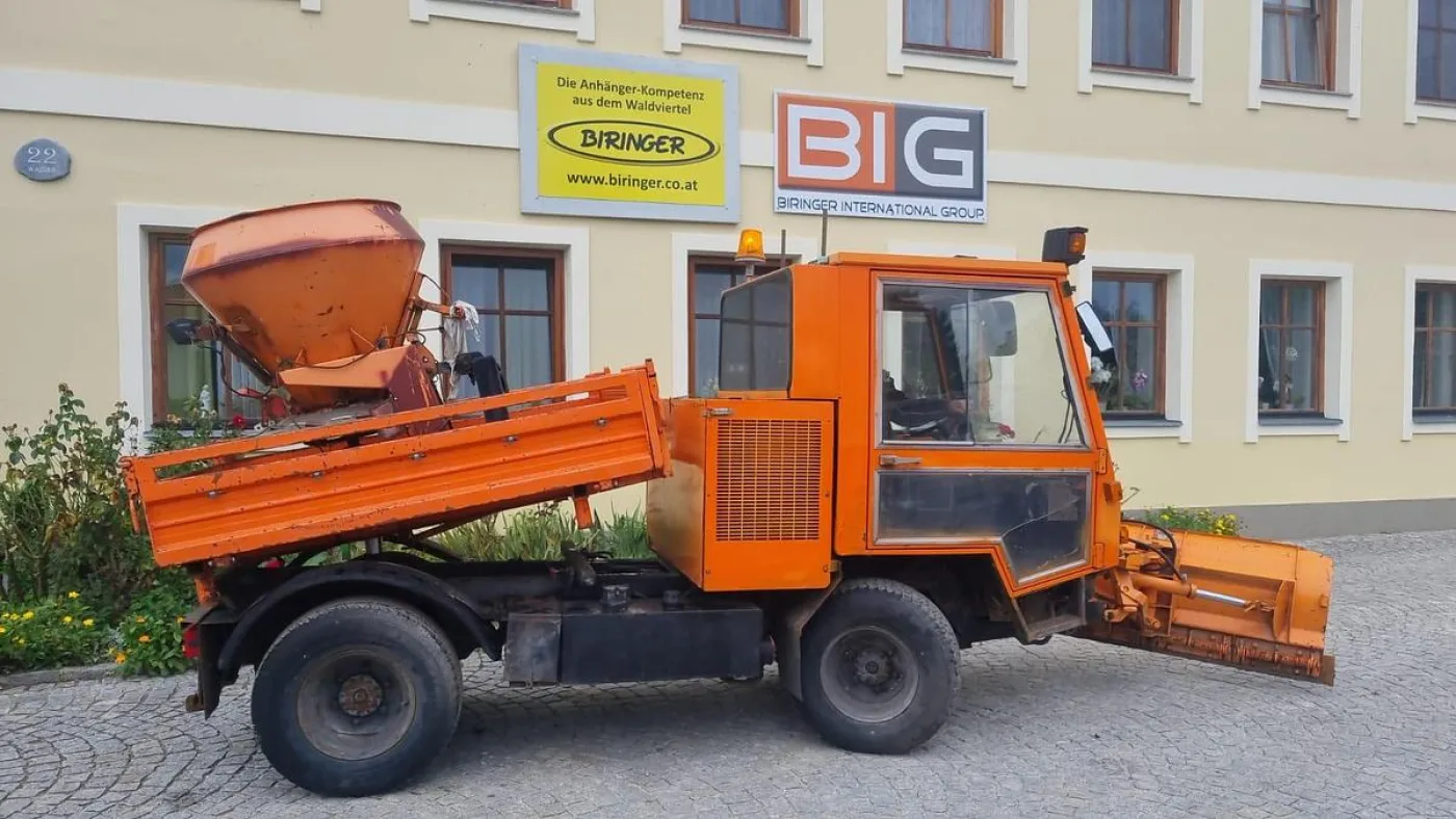 1994 Boki HY1350 Kommunalfahrzeug mit Schneepflug und Sand / Salzstreuer - 8