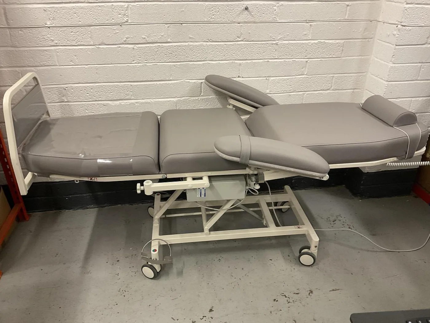 Digiterm Comfort 4B Therapy Couch - 8