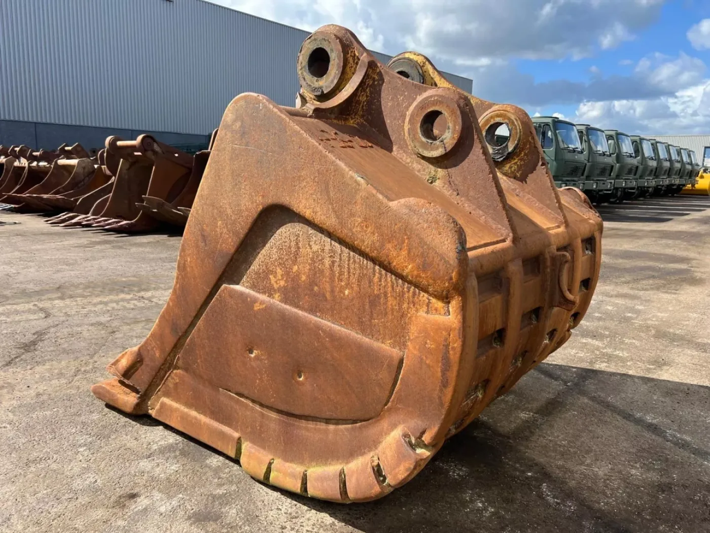Excavator bucket - 3