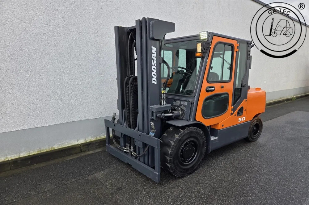 Doosan D50C-7