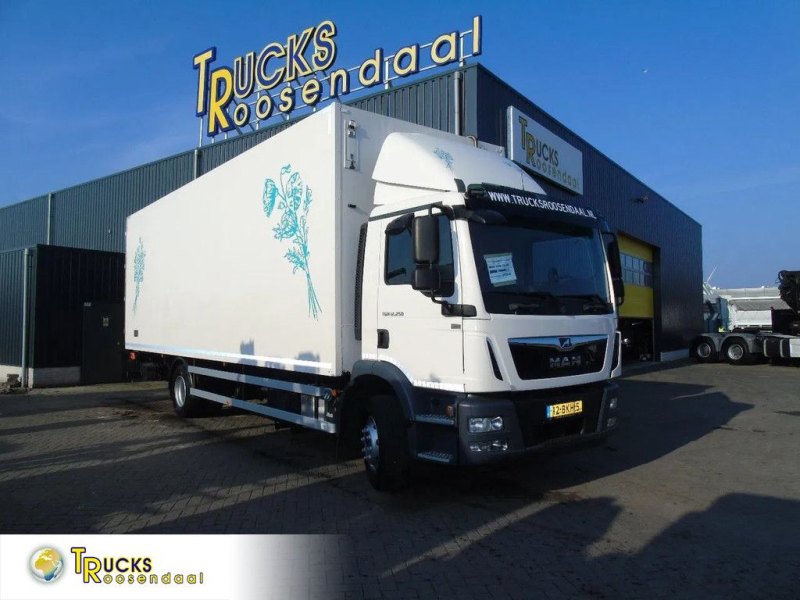 MAN TGM 12.250 + euro 6 + lift + iso box