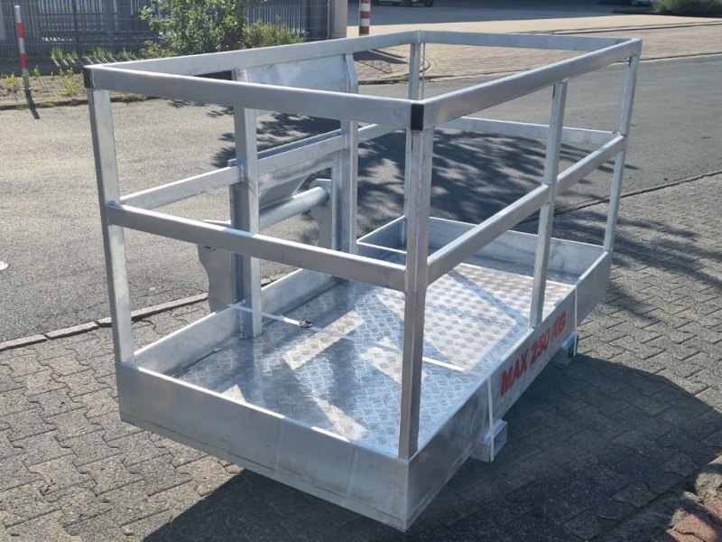 Manitou Material Korb
