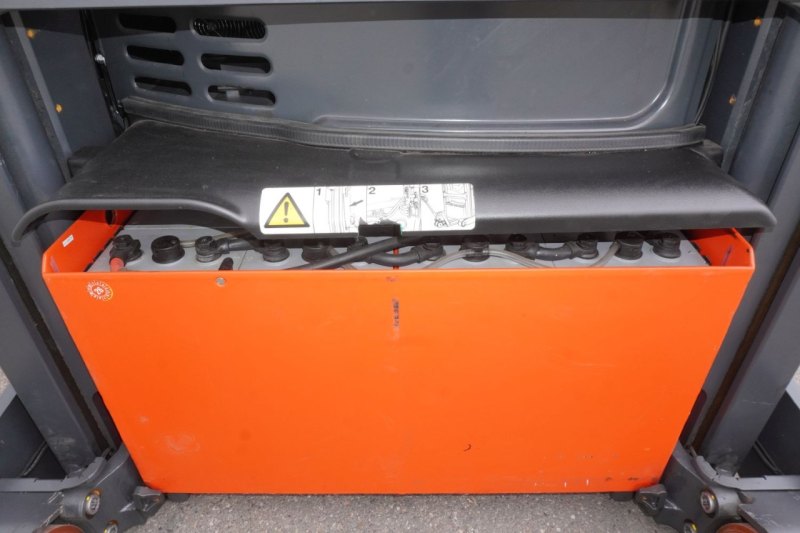Schubmaststapler Linde R 17 X 116-03 (2021)
