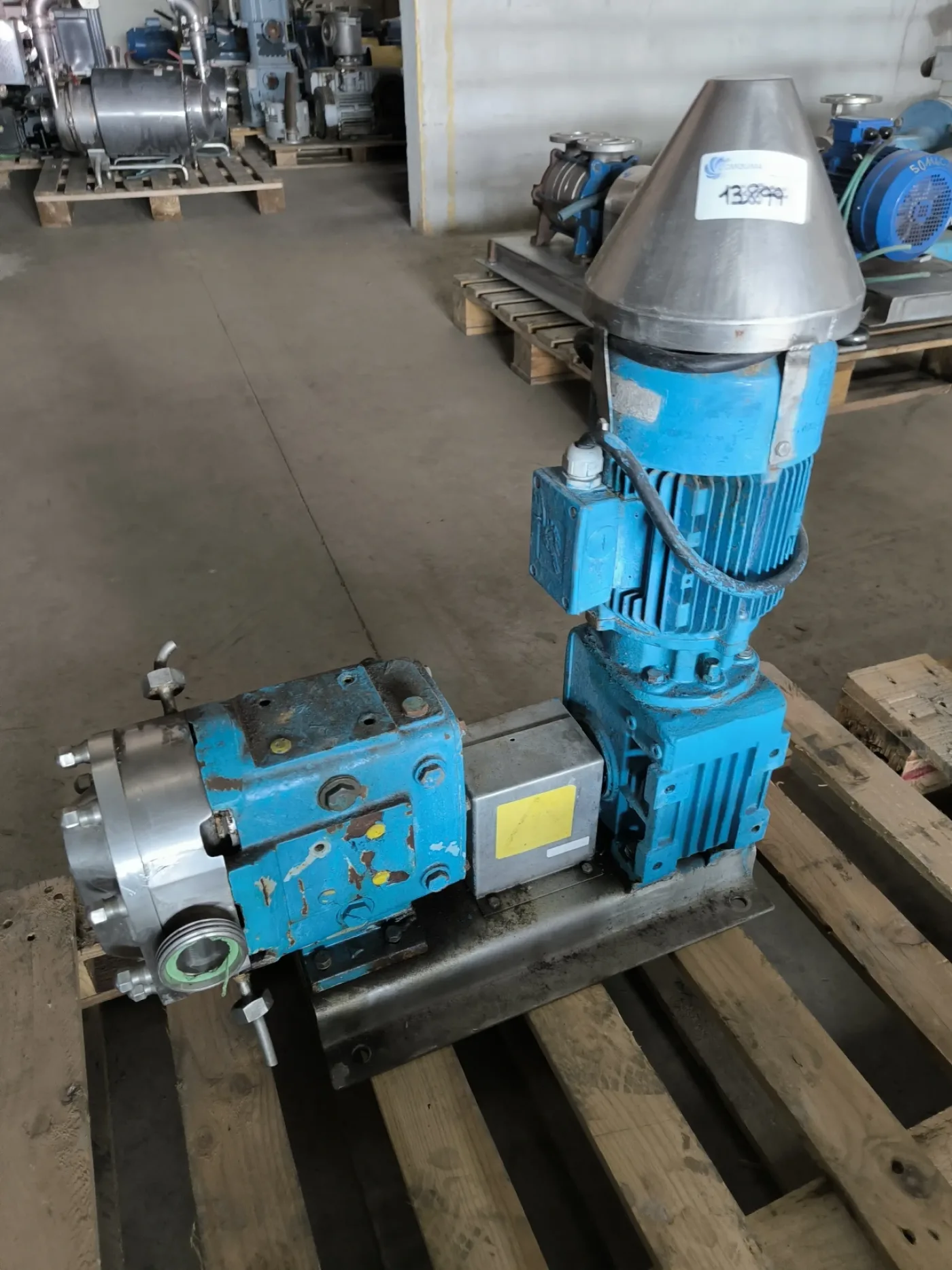 LOBE PUMP WAUKESHA CHERRY-BURRELL 030-U2C - 1