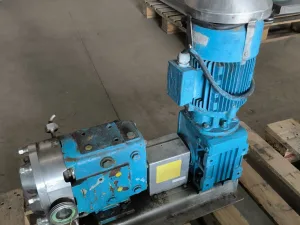 LOBE PUMP WAUKESHA CHERRY-BURRELL 030-U2C