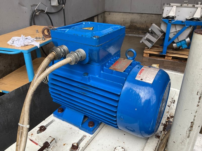 Comi-Condor HT600GMP — Horizontal Inverting Filter Centrifuge - Pusher centrifuge