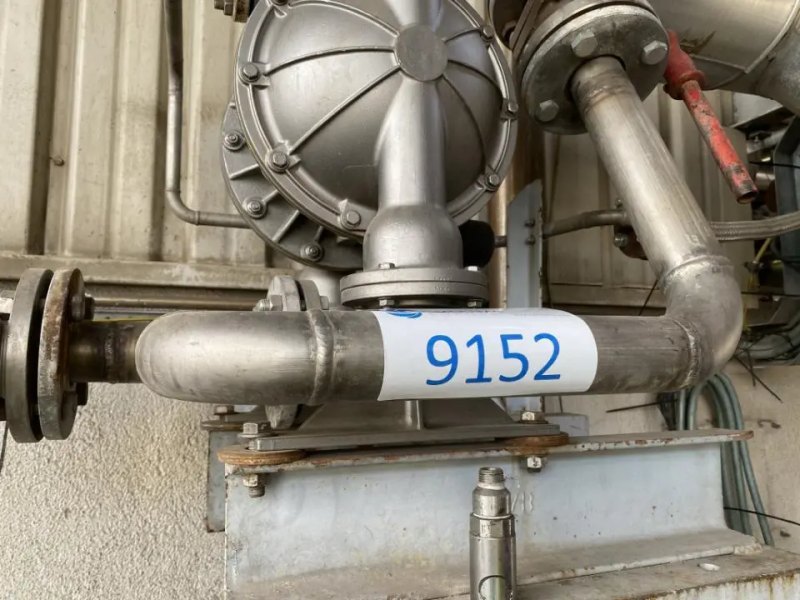 USED AODD VERSA-MATIC E2 AIR OPERATED DUAL DIAPHRAGM PUMP