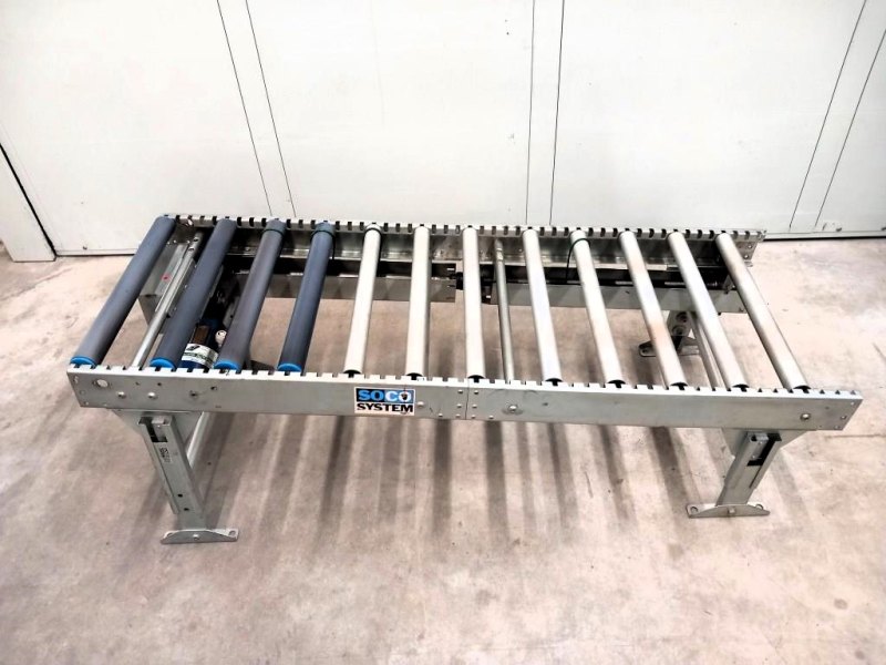 NASTRO TRASPORTATORE A RULLI MOTORIZZATO – SOCO SYSTEM