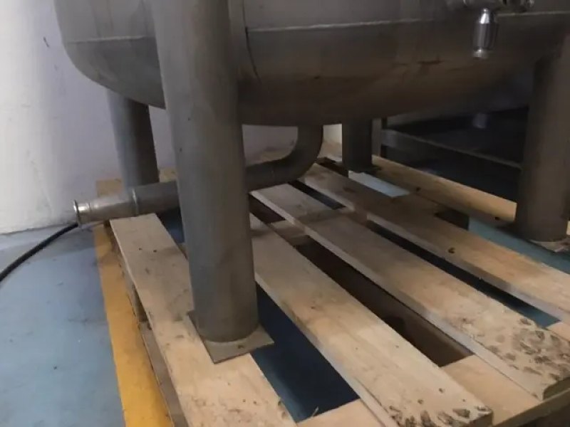USED STAINLESS STEEL TANK 316 500 LITERS