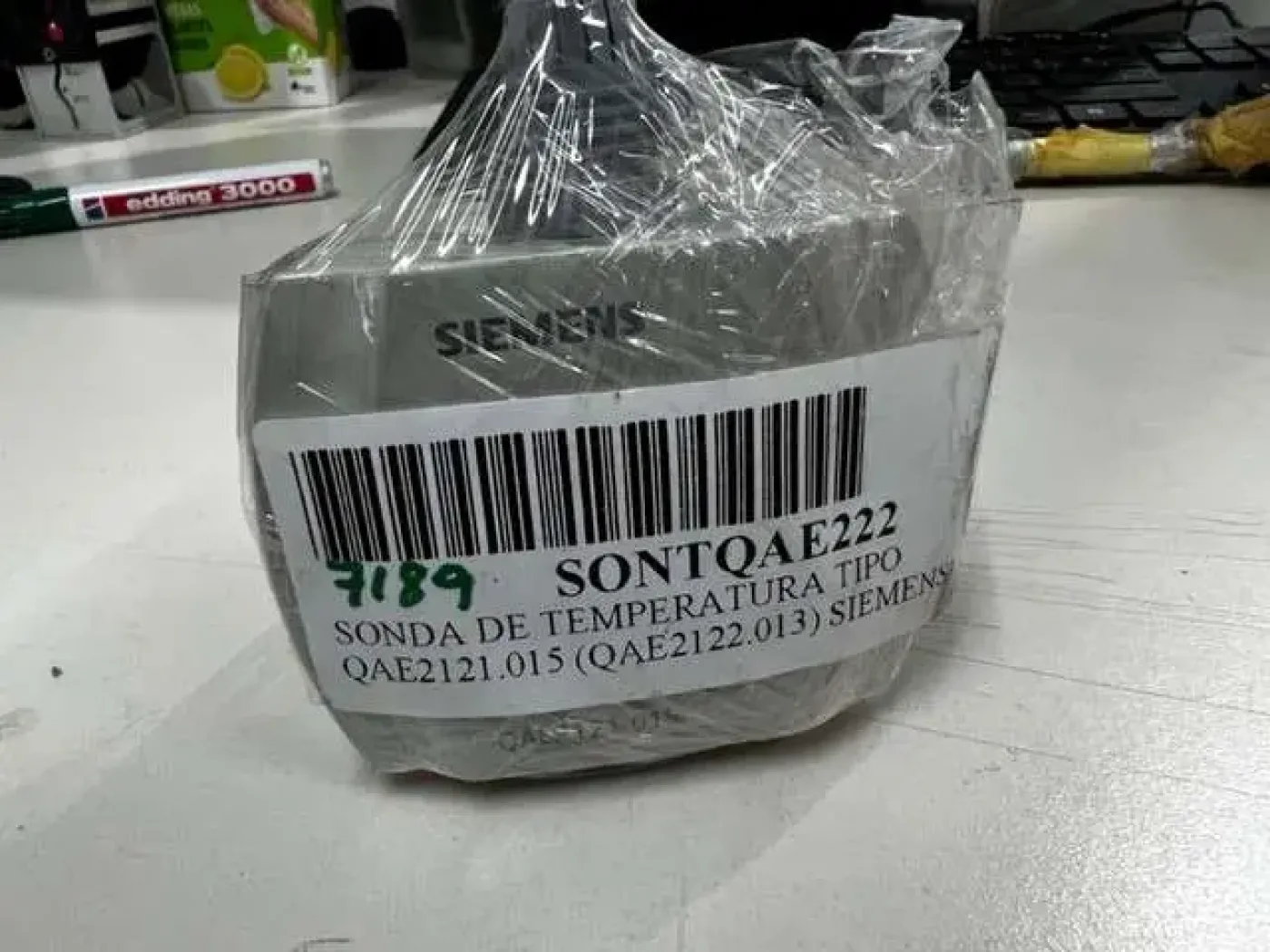 SIEMENS TEMPERATURE PROBE QAE2121.015 UNUSED - 3