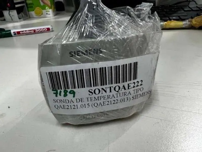 SIEMENS TEMPERATURE PROBE QAE2121.015 UNUSED