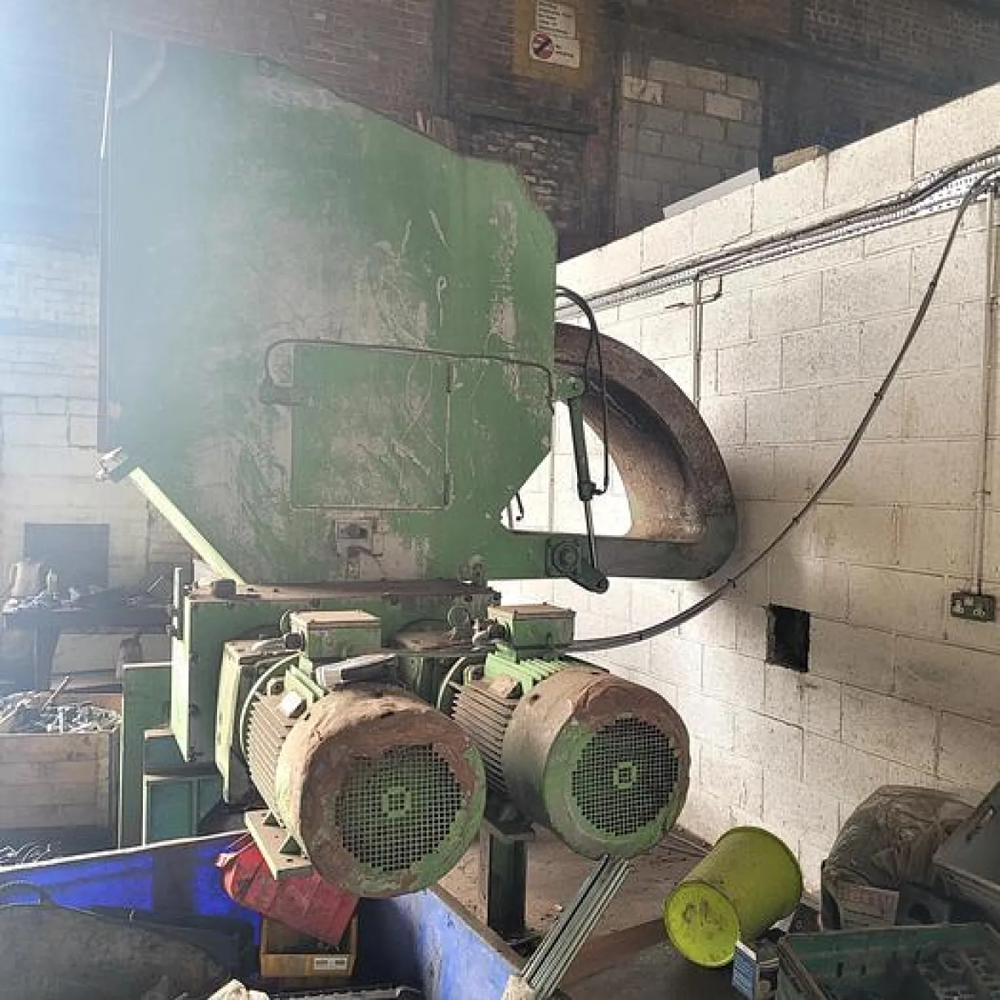 Meltog Heavy Duty Twin-Shaft Shredder W/Ram - 2