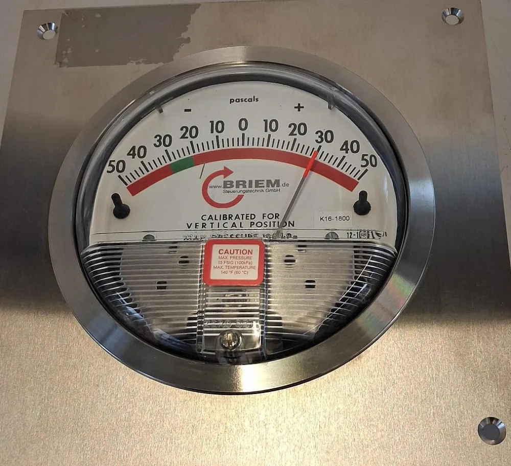 G. BRIEM Differenzdruckmanometer -50 bis +50 kPa