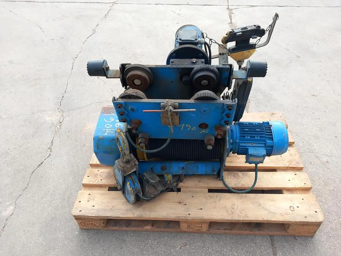Guincho VICINAY de 2 ton - 3