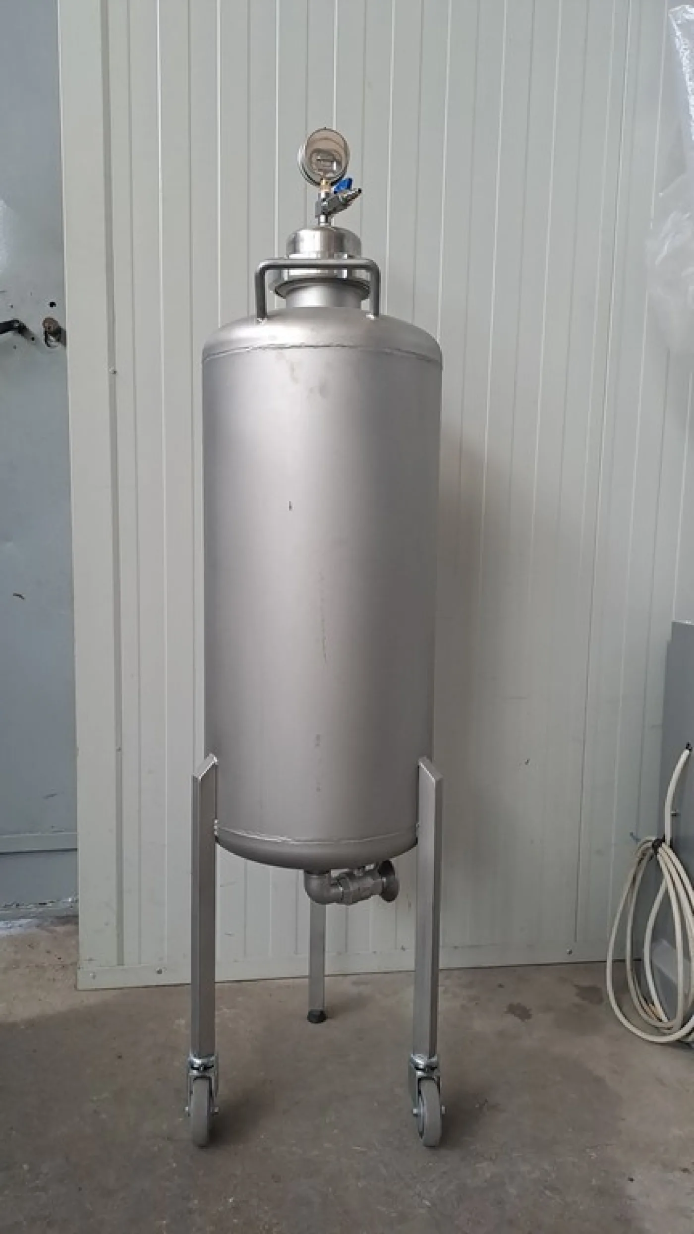 STAINLESS STEEL PRESSURE TANK / CYLINDER / NOURISHER, SECOND-HAND EQUIPMENT - 2