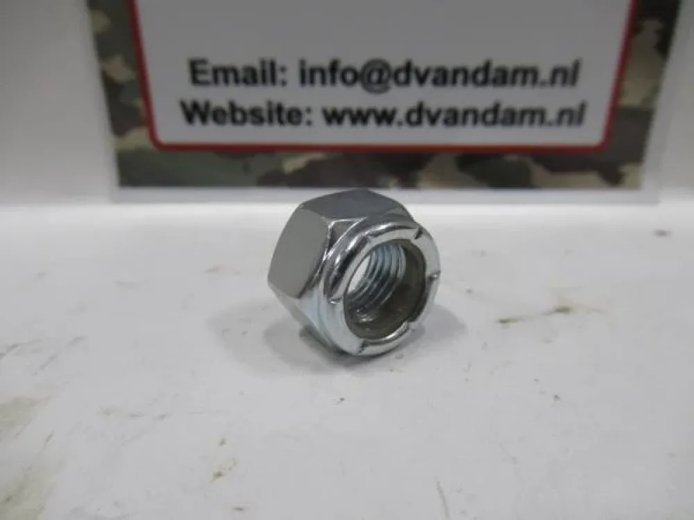 Zelfborgende moer aandrijfas