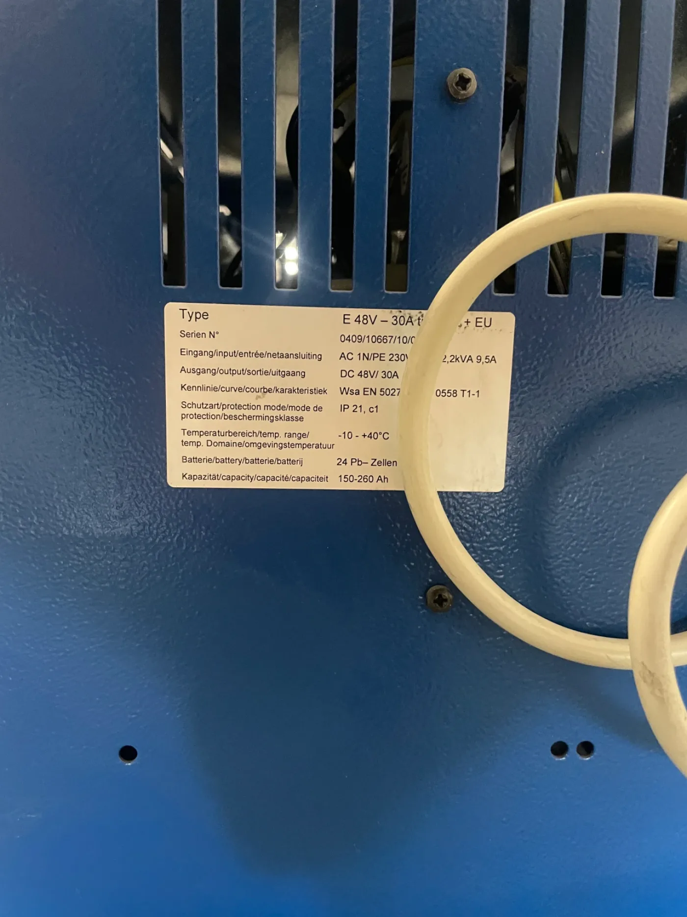 Hawker Batterieladegerät E48V-30A tronic E+EU - 2
