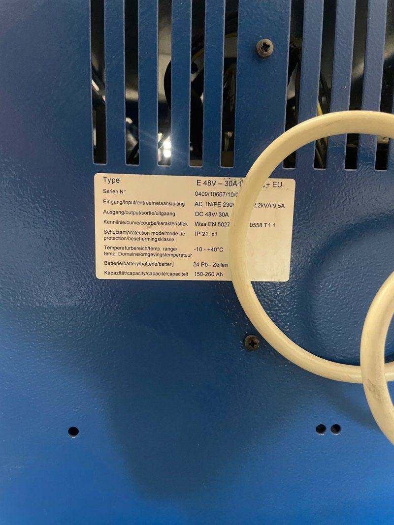 Hawker Batterieladegerät E48V-30A tronic E+EU